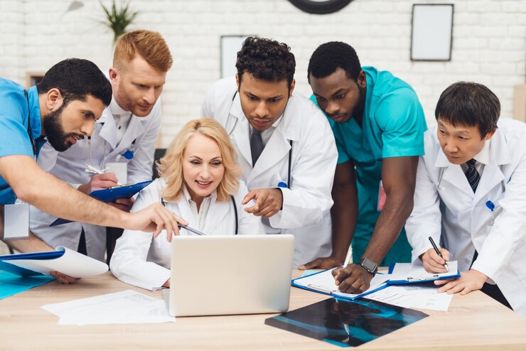 خدمات بهداشتی و آموزشی